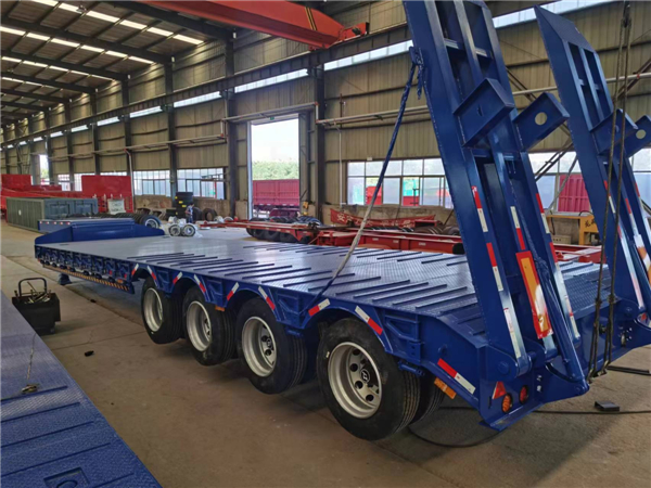 Specialized transport semi-trailer